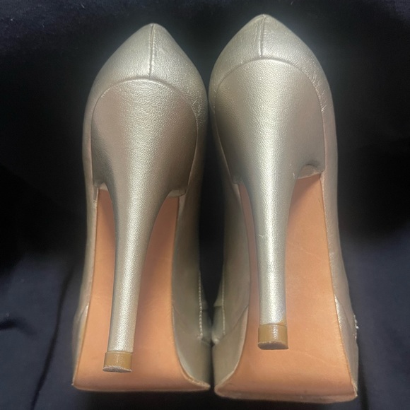 Stuart Weitzman Metallic Gold Heels USA Size 6 - Picture 8 of 13